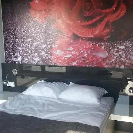 In Near The شقة *