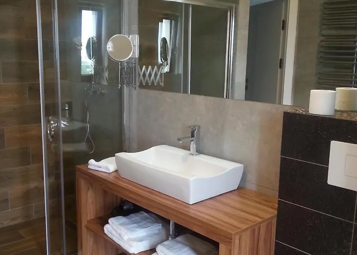 In Near The Дзивновек